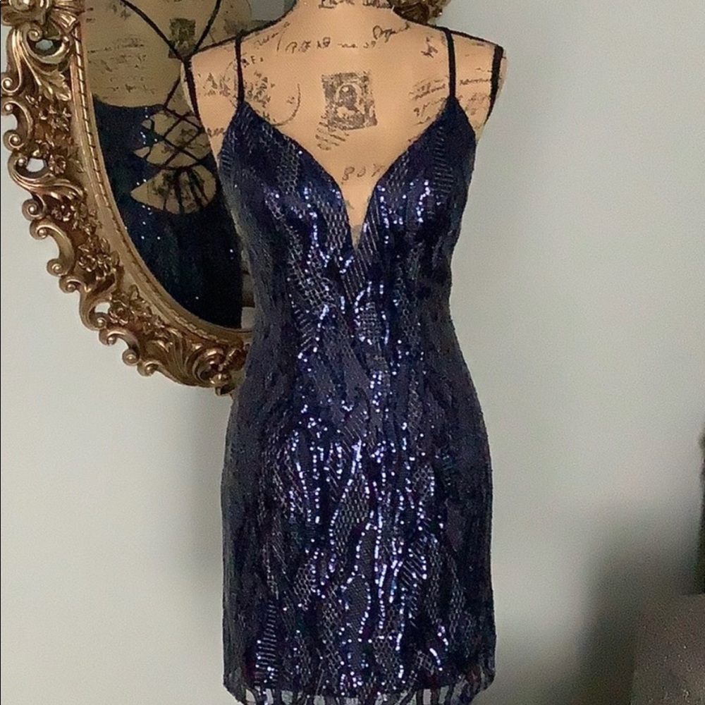 SPLASH Navy Blue Sequins Prom Formal Dress
Size 8
